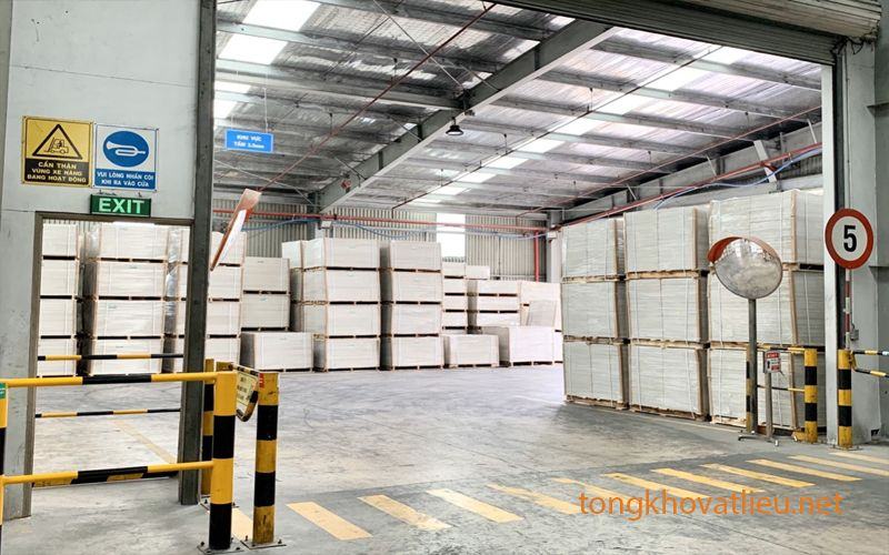 Sàn tấm Cemboard sử dụng loại tấm chuyên dụng có độ dày từ 14mm trở lên