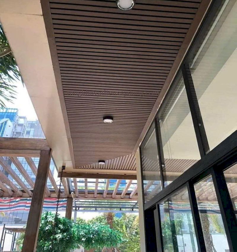 Cấu tạo gỗ nhựa giúp ván nhựa giả gỗ ngoài trời chịu được sự thay đổi nhiệt độ đột ngột giữa hai miền Nam - Bắc.