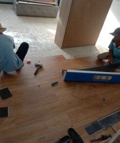 sàn nhựa hèm khóa