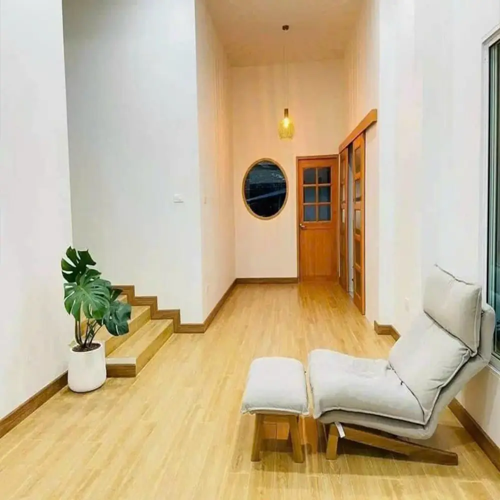 Sàn nhựa dán keo ốp sàn trong nhà