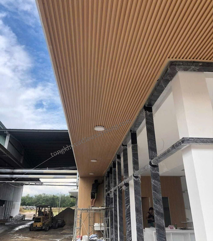 Báo Giá Tấm Nhựa ốp Tường Ngoài Trời Trọn Bộ Mới Nhất 2026